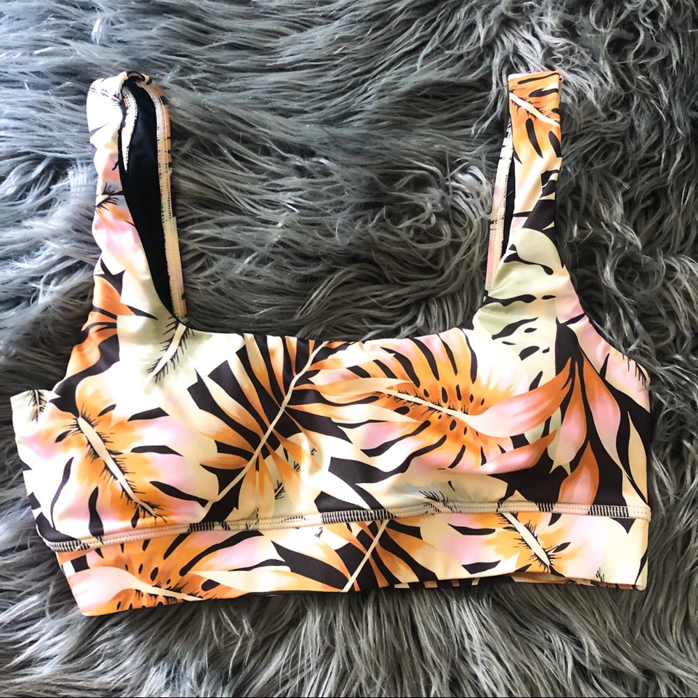 Like New Billabong Paradise Tank Bikini Top